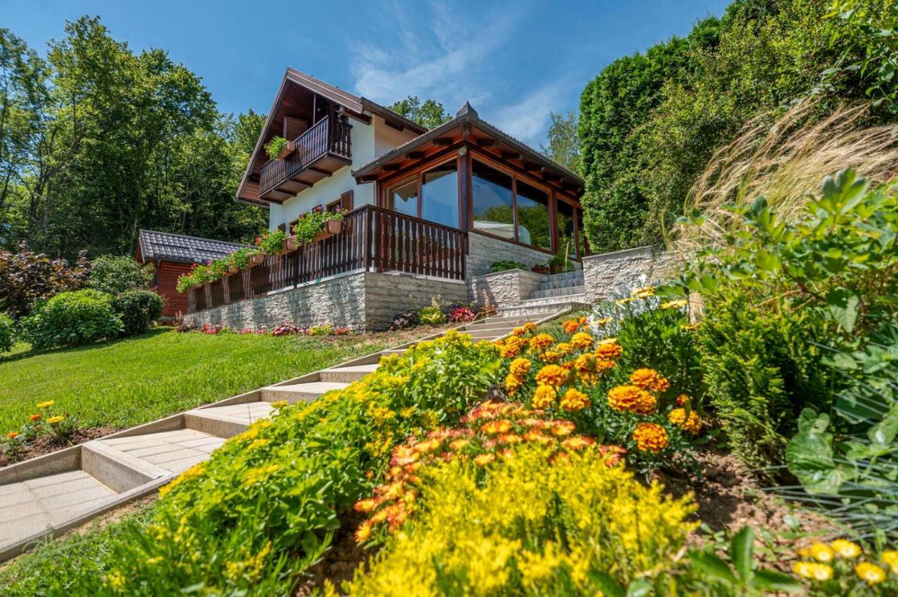 Holiday Home Mare Near River Karlovac Exterior foto