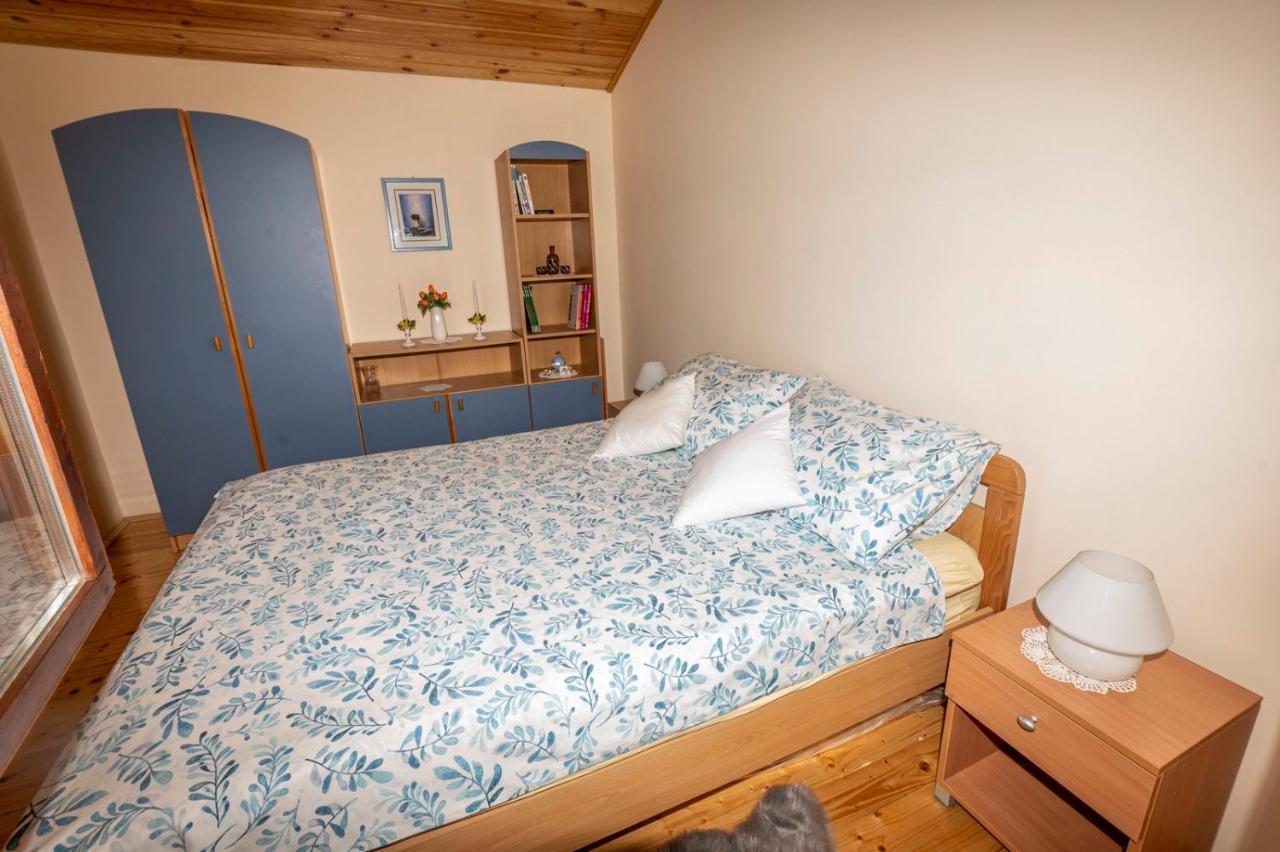 Holiday Home Mare Near River Karlovac Exterior foto